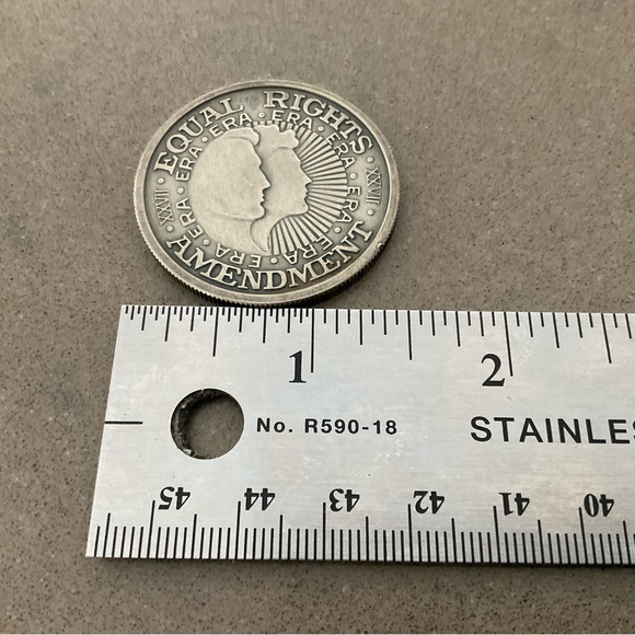 Equal Rights Amendment Commemorative Coin/Token - Picture 3 of 5